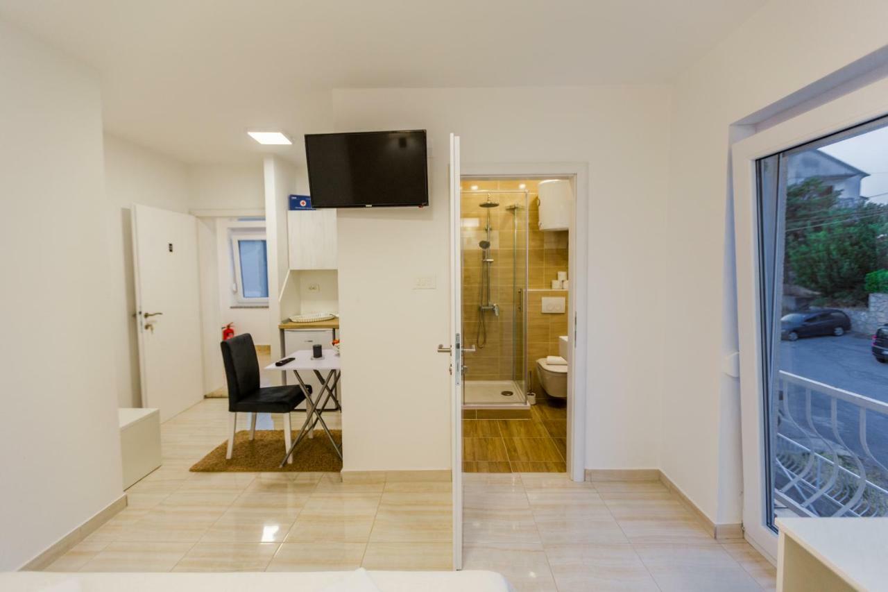 Apartmani Kristijan Crikvenica Buitenkant foto